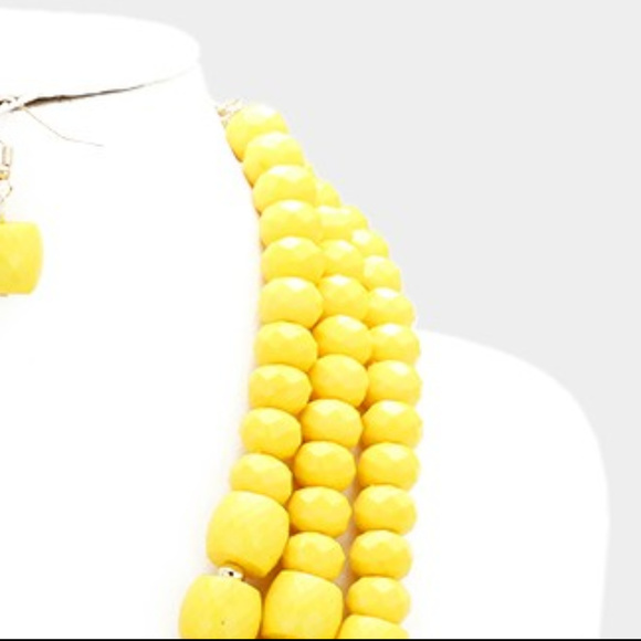 Three Layers Yellow Bead Necklace Earring Set - Picture 3 of 4